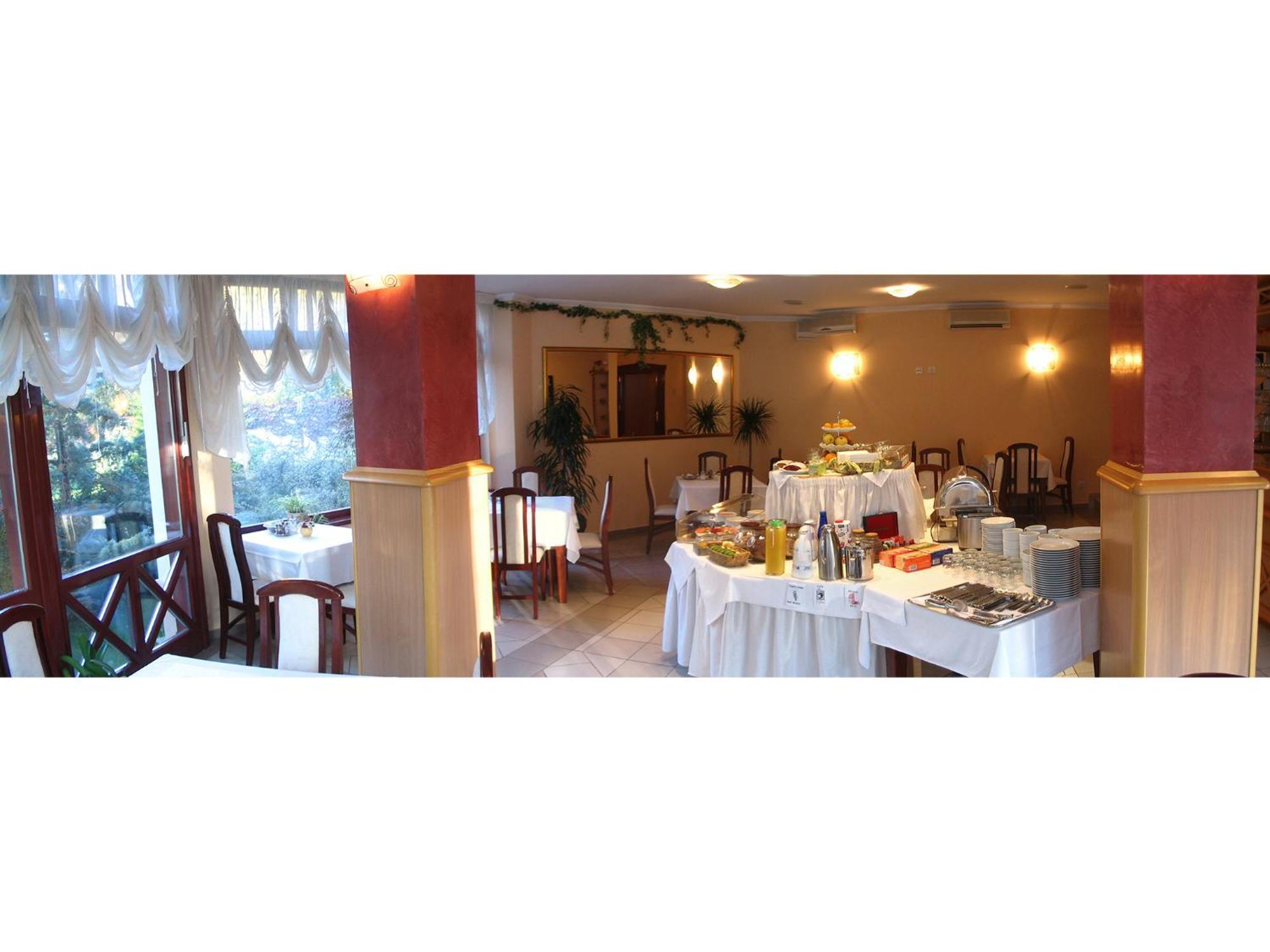 Garni Hotel Vila Milord Resort Palic Ngoại thất bức ảnh