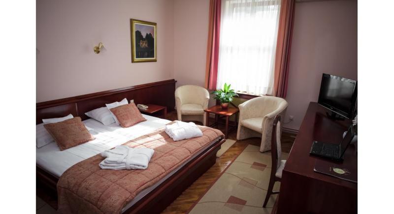 Garni Hotel Vila Milord Resort Palic Ngoại thất bức ảnh