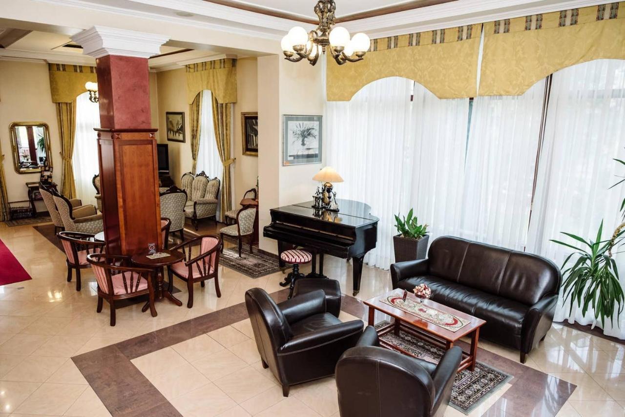 Garni Hotel Vila Milord Resort Palic Ngoại thất bức ảnh